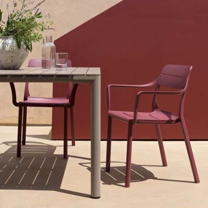 cassia-chaise-nardi-en-polypropylene-renforce-de-fibres-de-verre-avec-accoudoirs.jpg