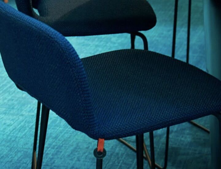 Pamp.stool.blu.detail.jpg